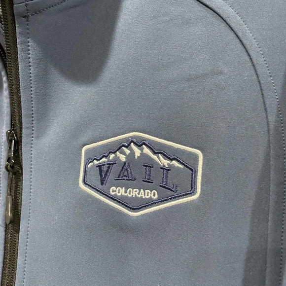 Vail Colorado Women’s Size L Large Soft Shell Blue Jacket NWT Devon & Jones - Picture 2 of 6